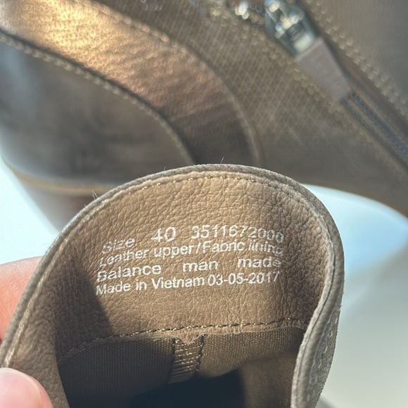 Dansko Marcia Brown Leather Ankle Booties Size 40(9.5-10) - Picture 11 of 15